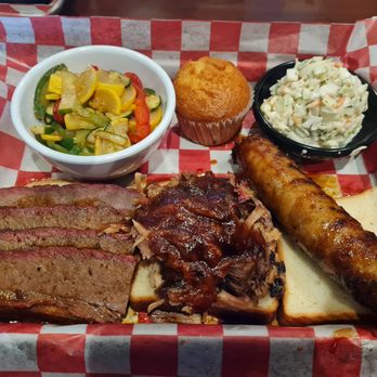 Famous Dave's - 3 MEAT COMBO Beef Briskets , Georgia Chopped Pork ,hot link , coleslaw, sauté veggies and corn bread - Barbeque Near Me - Doral, Florida