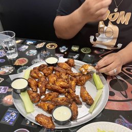 Hot wings Hot wings