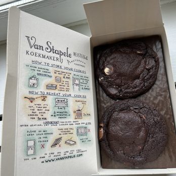 Van Stapele Koekmakerij - Boxed cookies with instructions - Desserts Near Me - Amsterdam, New Hampshire Van Stapele Koekmakerij - Boxed cookies with instructions - Desserts Near Me - Amsterdam, New Hampshire