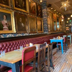 Cosy Club - The interior theme
