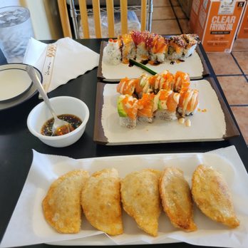 Sushi Spot - Dragonfly roll, Titanic roll, Fried Mandoo - Japanese Near Me - Aiea, Hawaii Sushi Spot - Dragonfly roll, Titanic roll, Fried Mandoo - Japanese Near Me - Aiea, Hawaii
