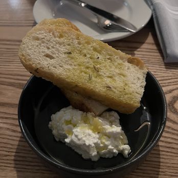 Cavalletta Restaurant - House focaccia with burrata - New American Near Me - Aptos, California