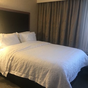 Hampton Inn & Suites Cleveland/Independence - Bed was comfy - Hotels Near Me - Independence, Ohio Hampton Inn & Suites Cleveland/Independence - Bed was comfy - Hotels Near Me - Independence, Ohio