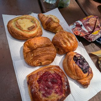 Le fournil Bakery - Bakeries Near Me - Canmore, Alberta Le fournil Bakery - Bakeries Near Me - Canmore, Alberta