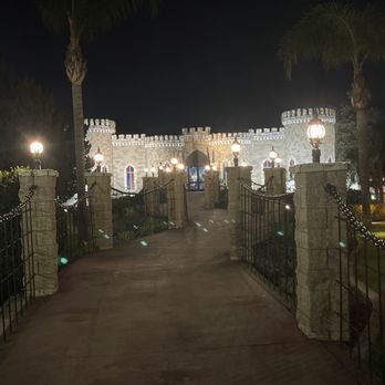 Sherman Oaks Castle Park - Front entrance - Mini Golf Near Me - Sherman Oaks, California Sherman Oaks Castle Park - Front entrance - Mini Golf Near Me - Sherman Oaks, California