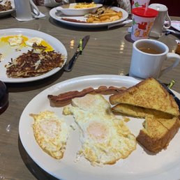 Martins Pancake House - 27 Photos 32 Reviews - Breakfast Brunch - 7947 Golf Rd Morton Grove Il - Restaurant Reviews - Phone Number - Menu