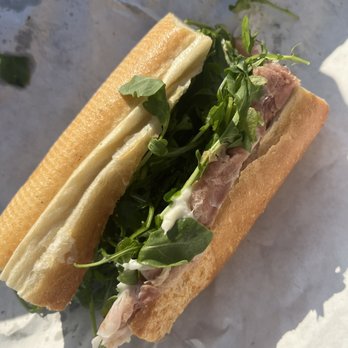 Haute Mess - Cosmopolitan e Rosati Sandwich - Coffee & Tea Near Me - Los Angeles, California Haute Mess - Cosmopolitan e Rosati Sandwich - Coffee & Tea Near Me - Los Angeles, California