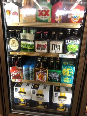 Mark's Liquor by null