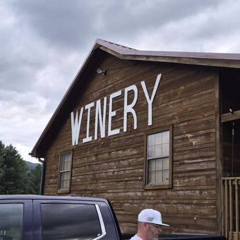 Tennessee Mountain View Winery - Wineries Near Me - Sevierville, Tennessee Tennessee Mountain View Winery - Wineries Near Me - Sevierville, Tennessee
