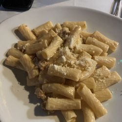 900 Manhattan - Oh my! Rigatoni and Sausage in Cream Sauce