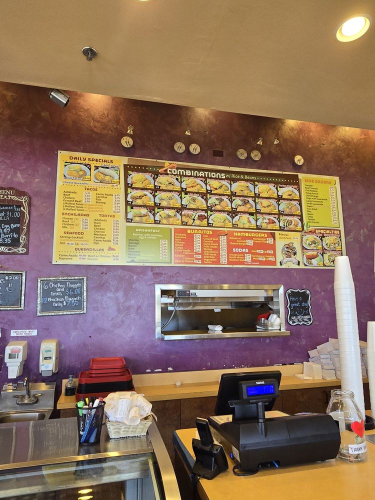 Los Favoritos Taco Shop