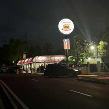 El Hamburguer - Burgers Near Me - San Juan, Puerto Rico El Hamburguer - Burgers Near Me - San Juan, Puerto Rico