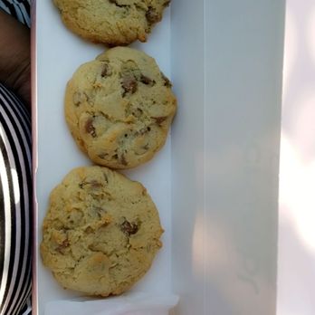 Crumbl - Turlock - Bakeries Near Me - Turlock, California Crumbl - Turlock - Bakeries Near Me - Turlock, California