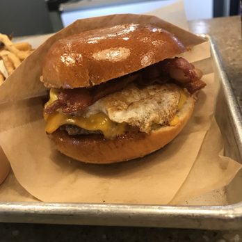 Social Burger - Matthew single patty with cheese, bacon, and a fried egg. - Burgers Near Me - Vienna, Virginia