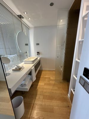 Hotel NH Collection Madrid Eurobuilding by null