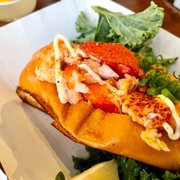 Photo of Lobster & Beer - Los Angeles, CA, United States. Connecticut Roll