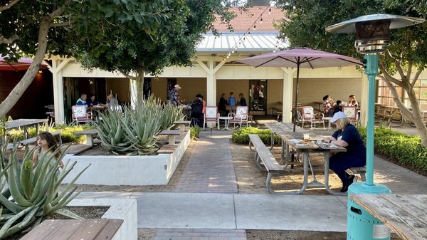 Joe's Real BBQ by null