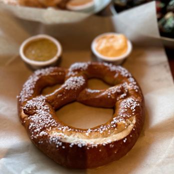 Idyllwild Brewpub - Pub Pretzel - Brewpubs Near Me - Idyllwild, California
