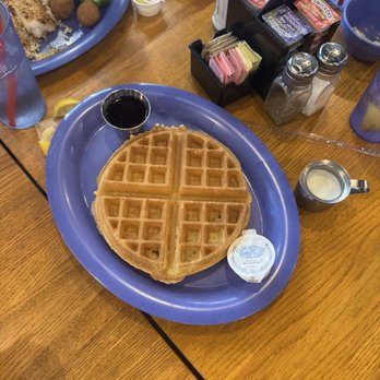 Averys Kitchen - Belgium waffle - Breakfast & Brunch Near Me - New Braunfels, Texas