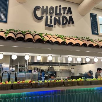 Cholita Linda - Latin American Near Me - Walnut Creek, California