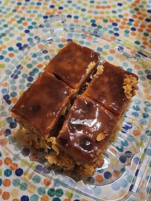 Linda Azoguenita Bakery & Restaurant