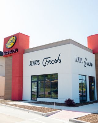 Taco Bueno by null