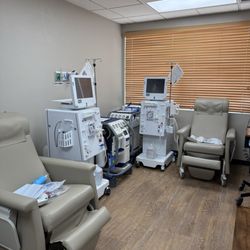 Palm Valley Post Acute - Dialysis Den