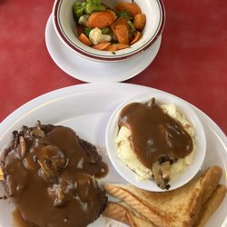 Huddle House - Complete Chopped Steak Dinner Meal