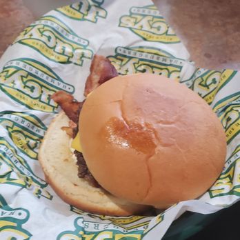 Jucys Hamburgers - My burger - American Near Me - Longview, Texas