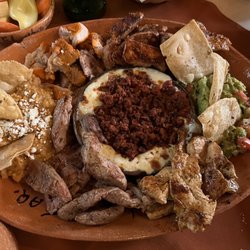 El Abajeño - Mixto plate