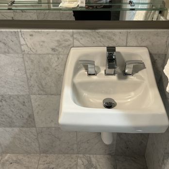 The Mark Spencer Hotel - Sink - Hotels Near Me - Portland, Oregon The Mark Spencer Hotel - Sink - Hotels Near Me - Portland, Oregon
