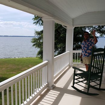 Wades Point Inn On The Bay - Hotels Near Me - McDaniel, Maryland
