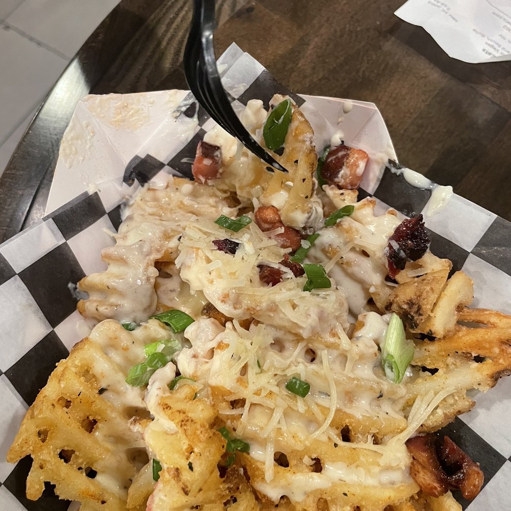 Buddy's Jersey Eats - Alfredo fries! - Food Trucks Near Me - Las Vegas, Nevada Buddy's Jersey Eats - Alfredo fries! - Food Trucks Near Me - Las Vegas, Nevada