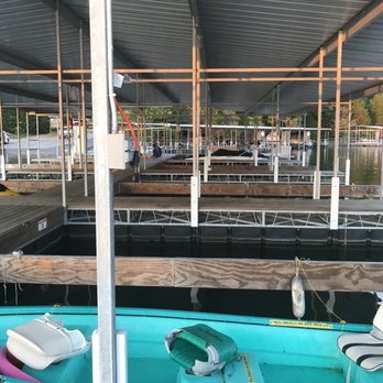Holiday Shores Resort - Boat slips attached to - Resorts Near Me - Midway, Arkansas Holiday Shores Resort - Boat slips attached to - Resorts Near Me - Midway, Arkansas