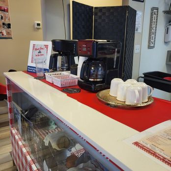Mama Gina's Restaurant & Catering - Front desk - Caterers Near Me - Fort Worth, Texas