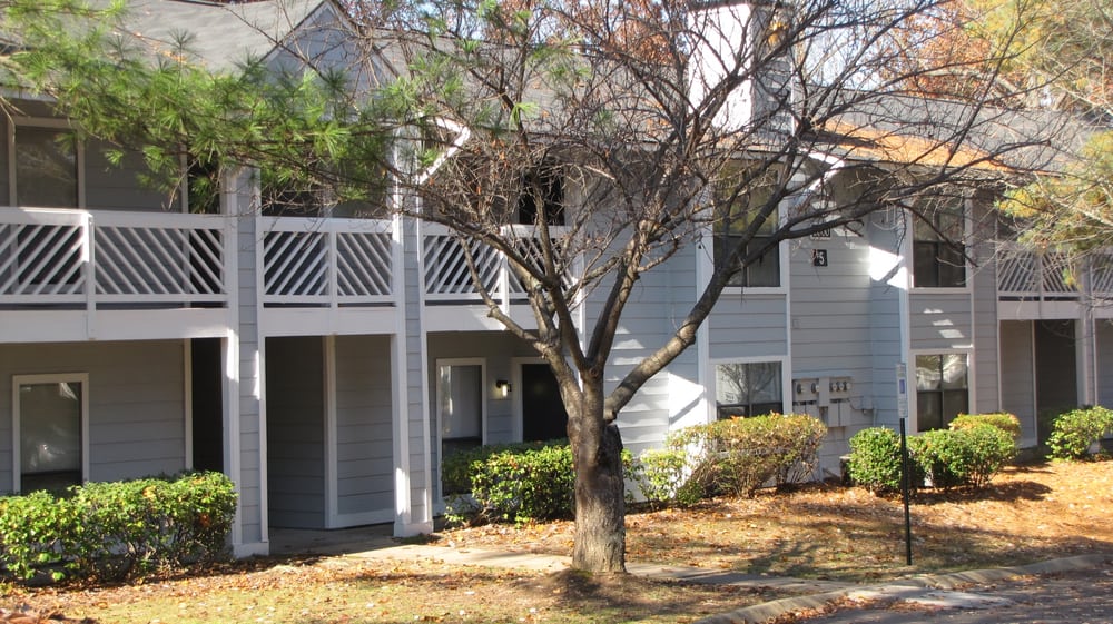 ASHTON OAKS Updated September 2024 21 Photos 2030 Northcliffe Dr