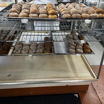 Montrose Orchards - Vanilla doughnuts - Fruits & Veggies Near Me - Montrose, Michigan Montrose Orchards - Vanilla doughnuts - Fruits & Veggies Near Me - Montrose, Michigan