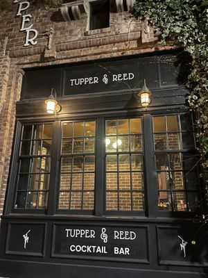 Tupper & Reed by null