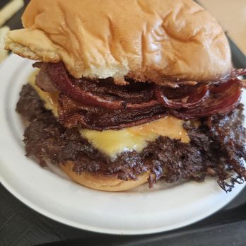 For The Win - Dry, didn't have any sauce - Burgers Near Me - Alhambra, California