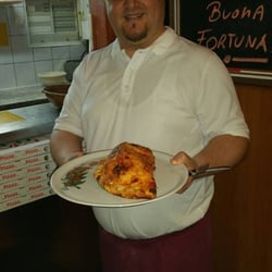 Il Veneziano - Bester Koch der Welt mit der besten Calzione aus ganz Duesseldorf