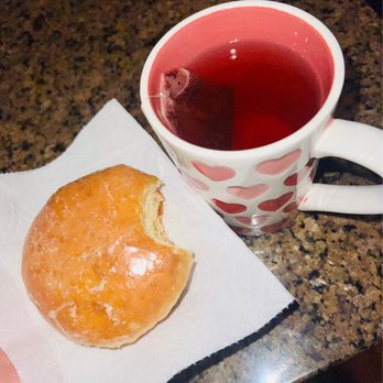 Cal's Donuts and Pastry - Raspberry Filled Donut - Donuts Near Me - Eugene, Oregon