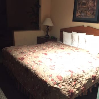 Quality Inn & Suites - King Bed - Hotels Near Me - Lufkin, Texas Quality Inn & Suites - King Bed - Hotels Near Me - Lufkin, Texas