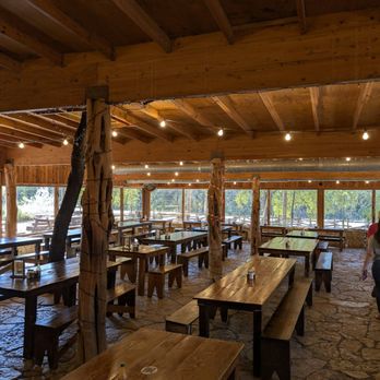 The Salt Lick BBQ - Indoor seating - Barbeque Near Me - Driftwood, Texas