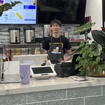 Munchy's Lounge - Nicest employee - Sandwiches Near Me - Clayton, California
