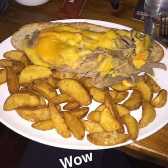 The Boar's Head - steak sandwich - Irish Pub Near Me - Dublin, D