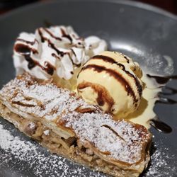 Apple strudel