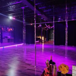 Buttercup Pole Dance