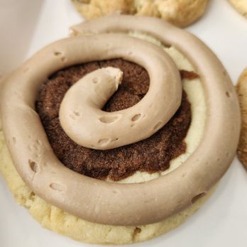 Crumbl - Mason - Maple Cinnamon Roll - Bakeries Near Me - Mason, Ohio Crumbl - Mason - Maple Cinnamon Roll - Bakeries Near Me - Mason, Ohio