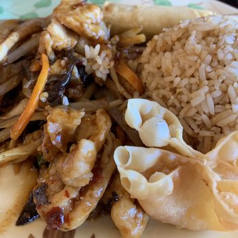 Sozeal Asian Cuisine - Garlic chicken lunch portion - Chinese Near Me - Gilbert, Arizona Sozeal Asian Cuisine - Garlic chicken lunch portion - Chinese Near Me - Gilbert, Arizona