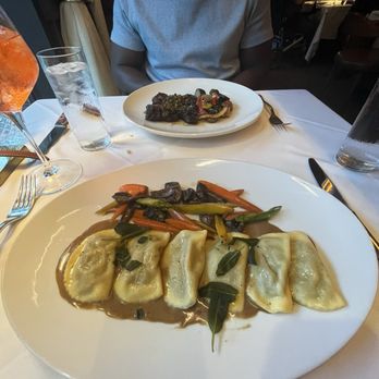 Georgia James - Steakhouses Near Me - Houston, Texas